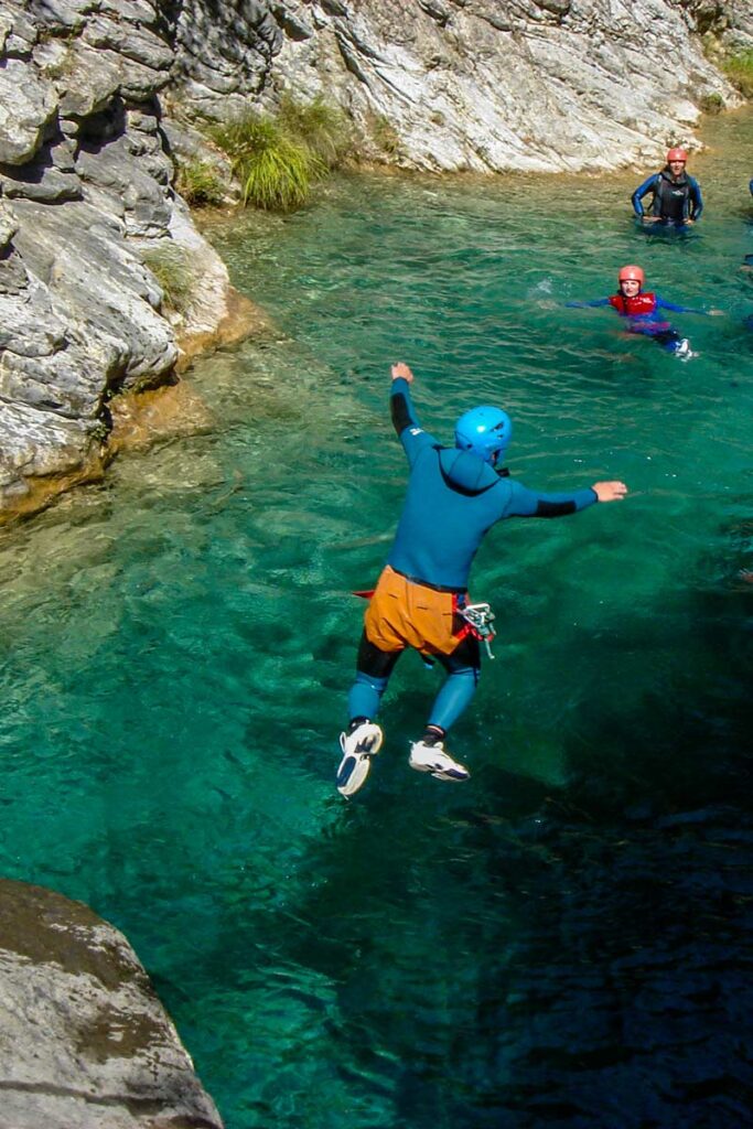 camping canyoning pyrenees orientales