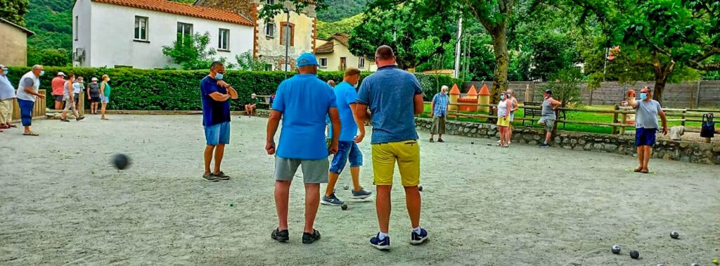 camping terrain petanque pyrenees orientales